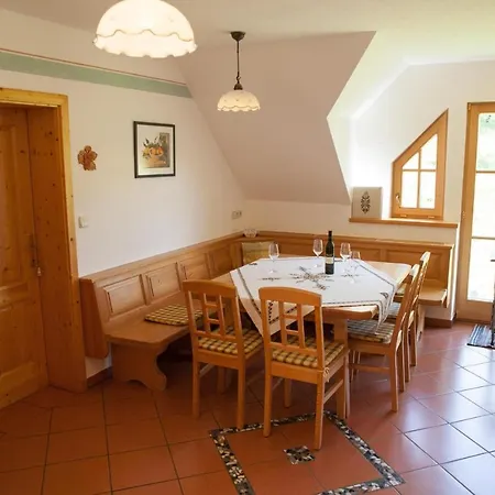 Ferienhaus Weingut Albrecher Vlg. Sraka Leutschach
