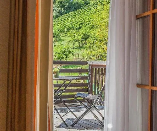 Ferienhaus Weingut Albrecher Vlg. Sraka